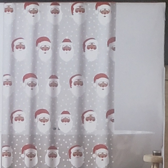 VINYL SHOWER CURTAIN - Picture 3 of 3